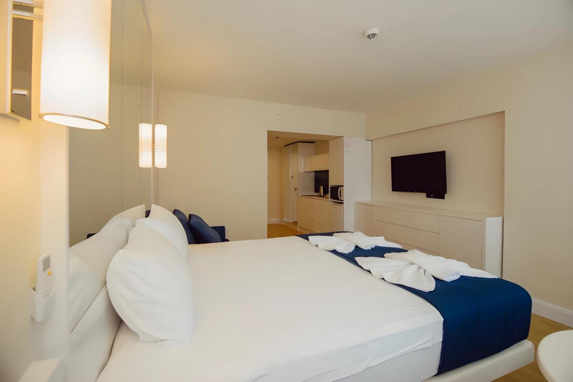 Suites Orbi City Aparthotel Batum Dış mekan fotoğraf