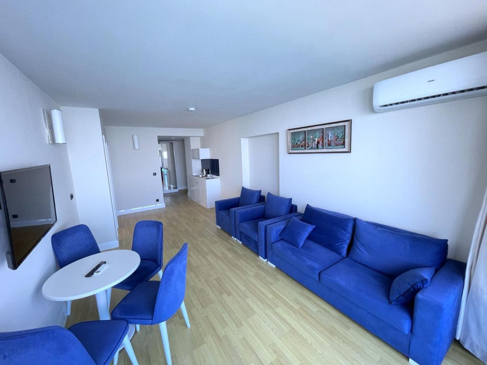 Suites Orbi City Aparthotel Batum Dış mekan fotoğraf