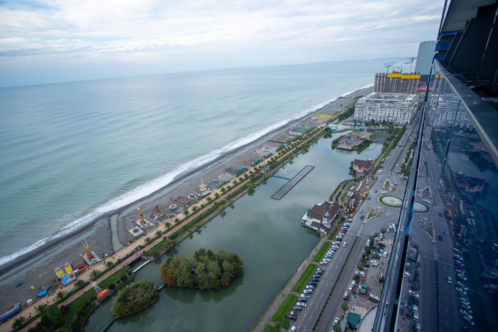 Suites Orbi City Aparthotel Batum Dış mekan fotoğraf