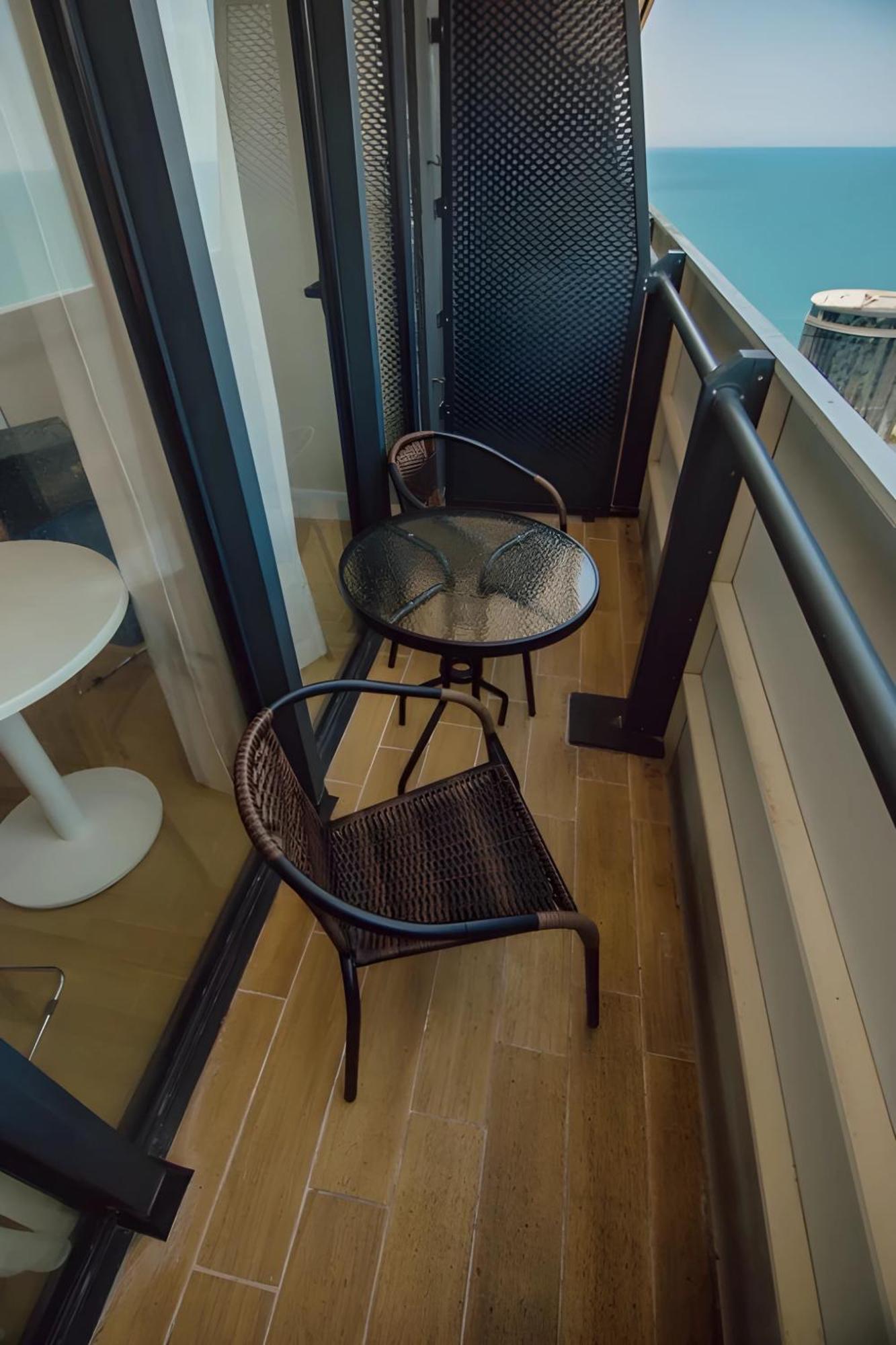 Suites Orbi City Aparthotel Batum Dış mekan fotoğraf