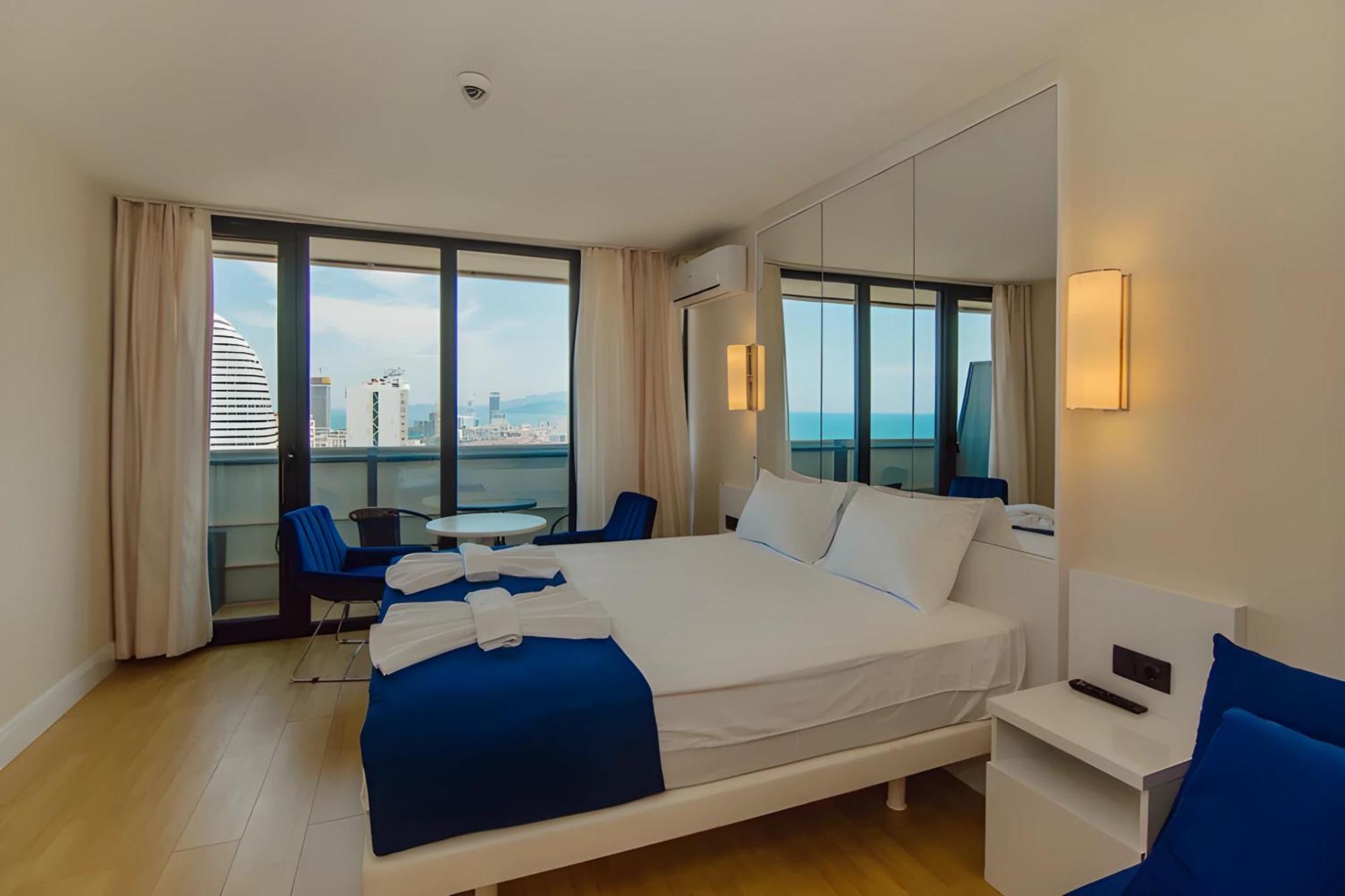 Suites Orbi City Aparthotel Batum Dış mekan fotoğraf