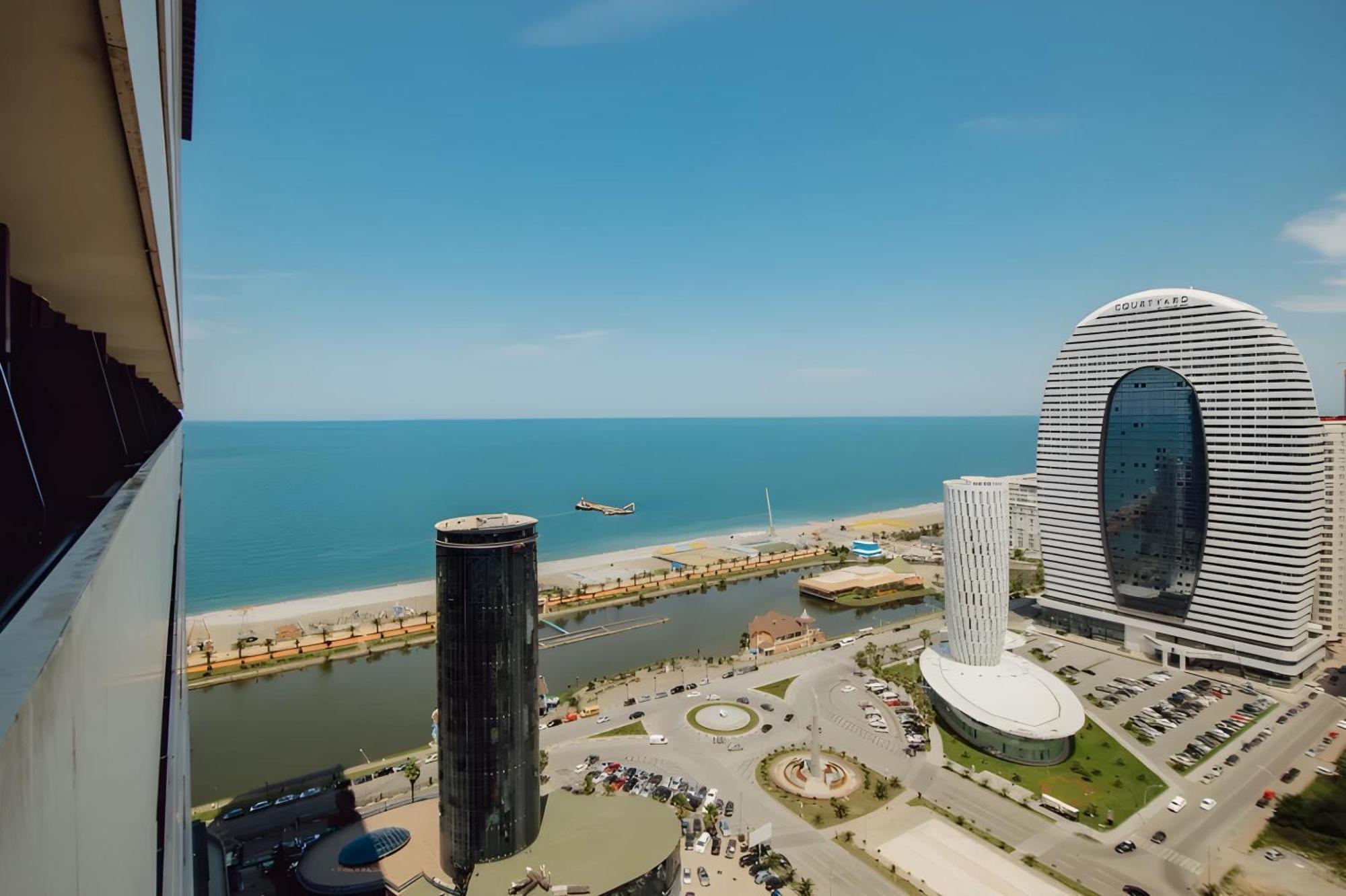 Suites Orbi City Aparthotel Batum Dış mekan fotoğraf